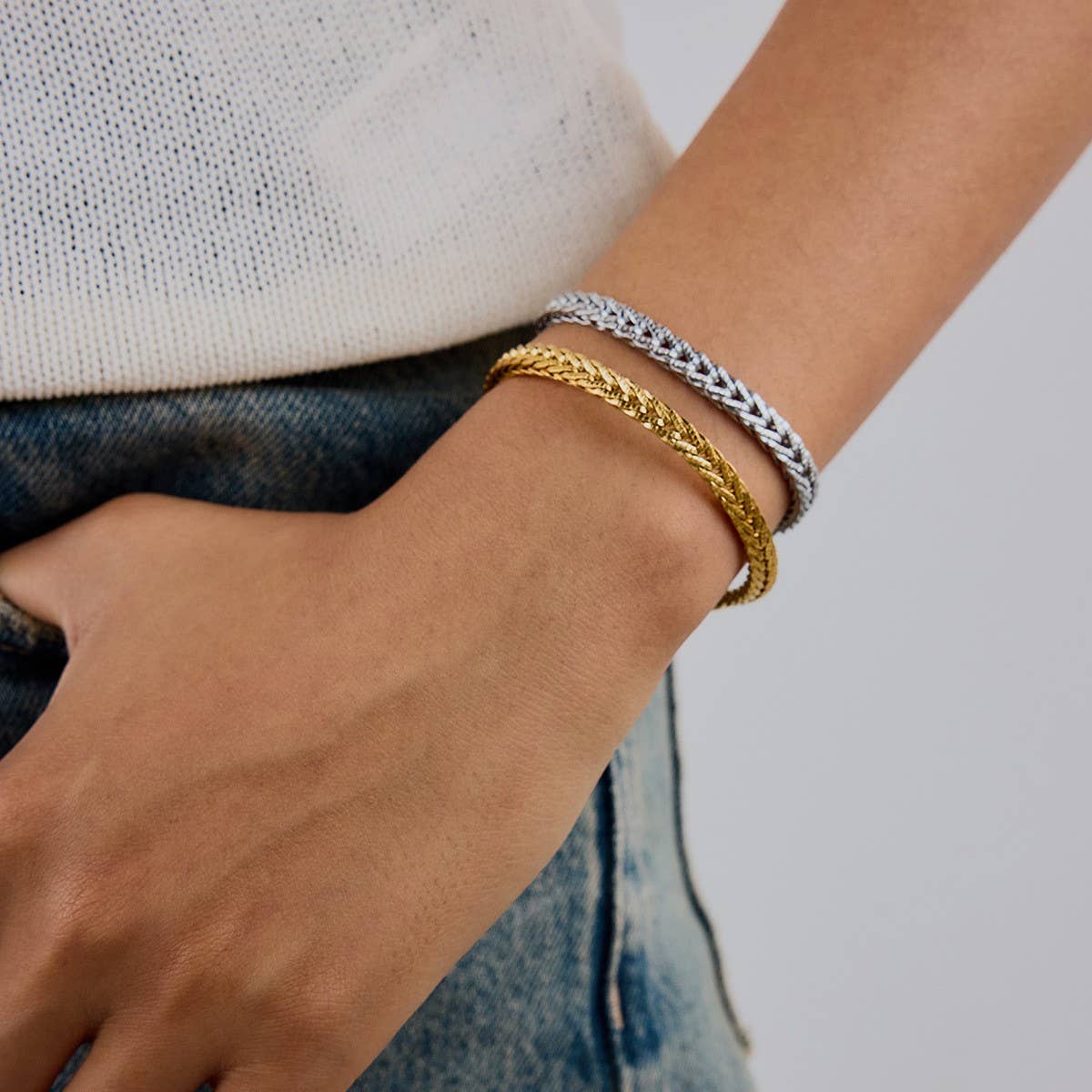 Elegant Two-Tone 18K Gold Titanium Chain Bracelet