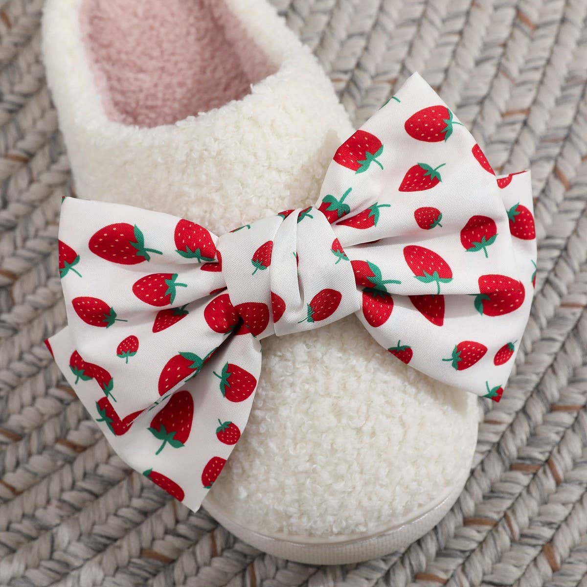 Strawberry Bow Slippers Thick Fuzzy Home Shoes_CWSHF00213