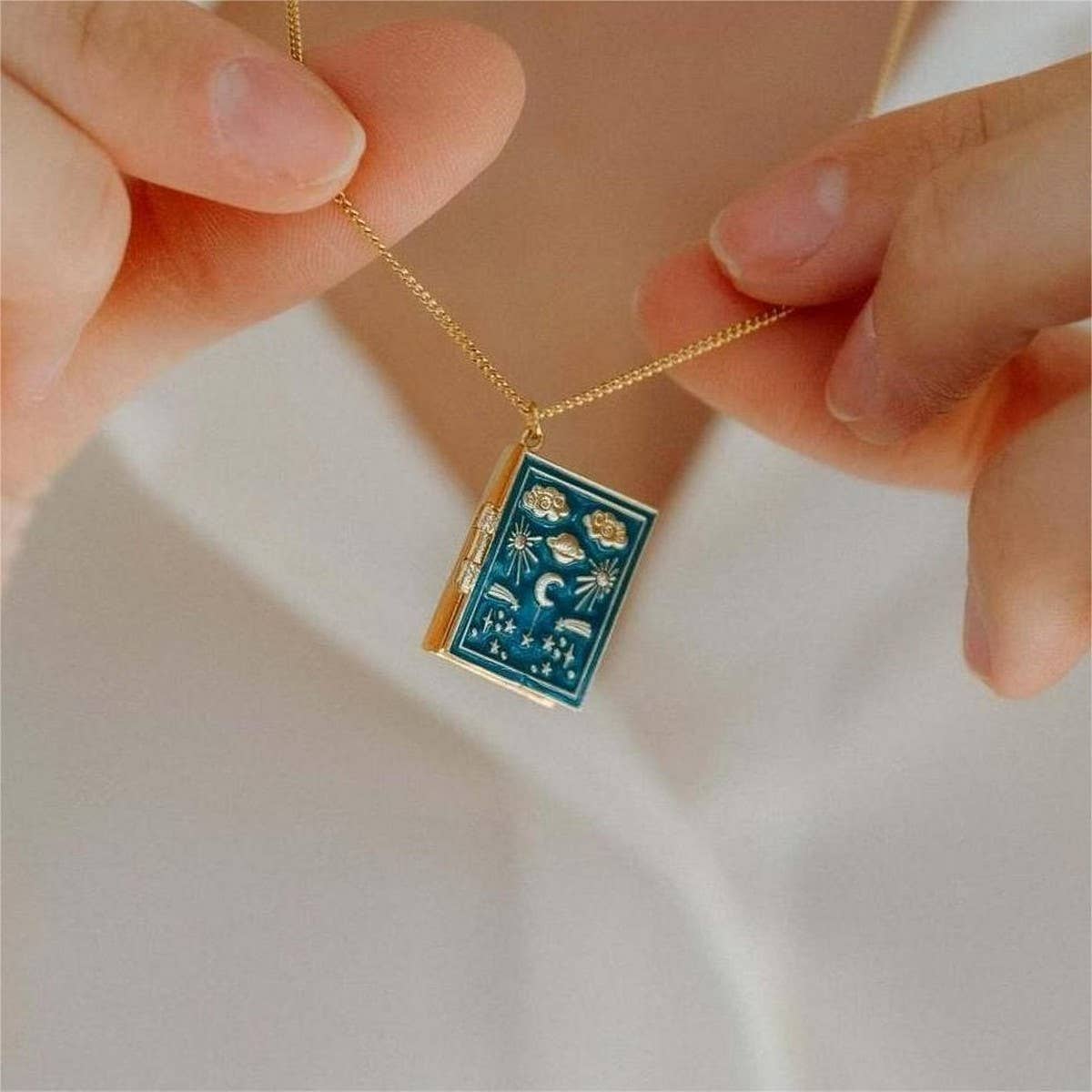 NEW DESIGN LOVE PHOTO BOX PENDANT NECKLACE