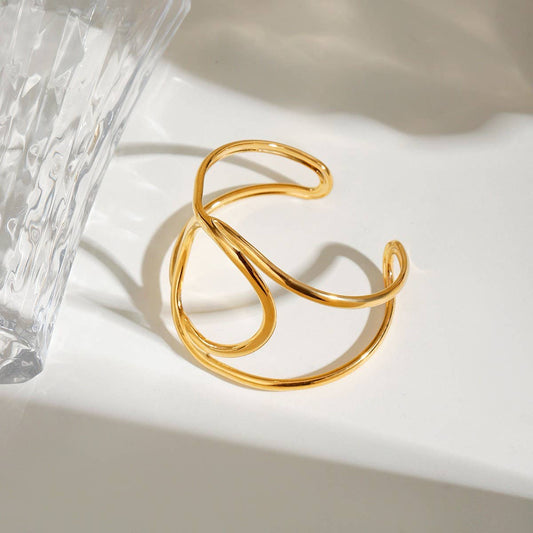 Minimalist Twisted Open Cuff in Titanium Steel