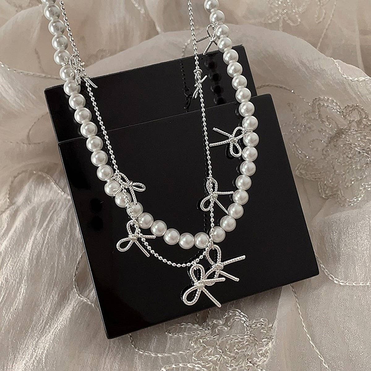 VERSATILE HIGH-END RETRO BOW NECKLACE FOR WOMEN