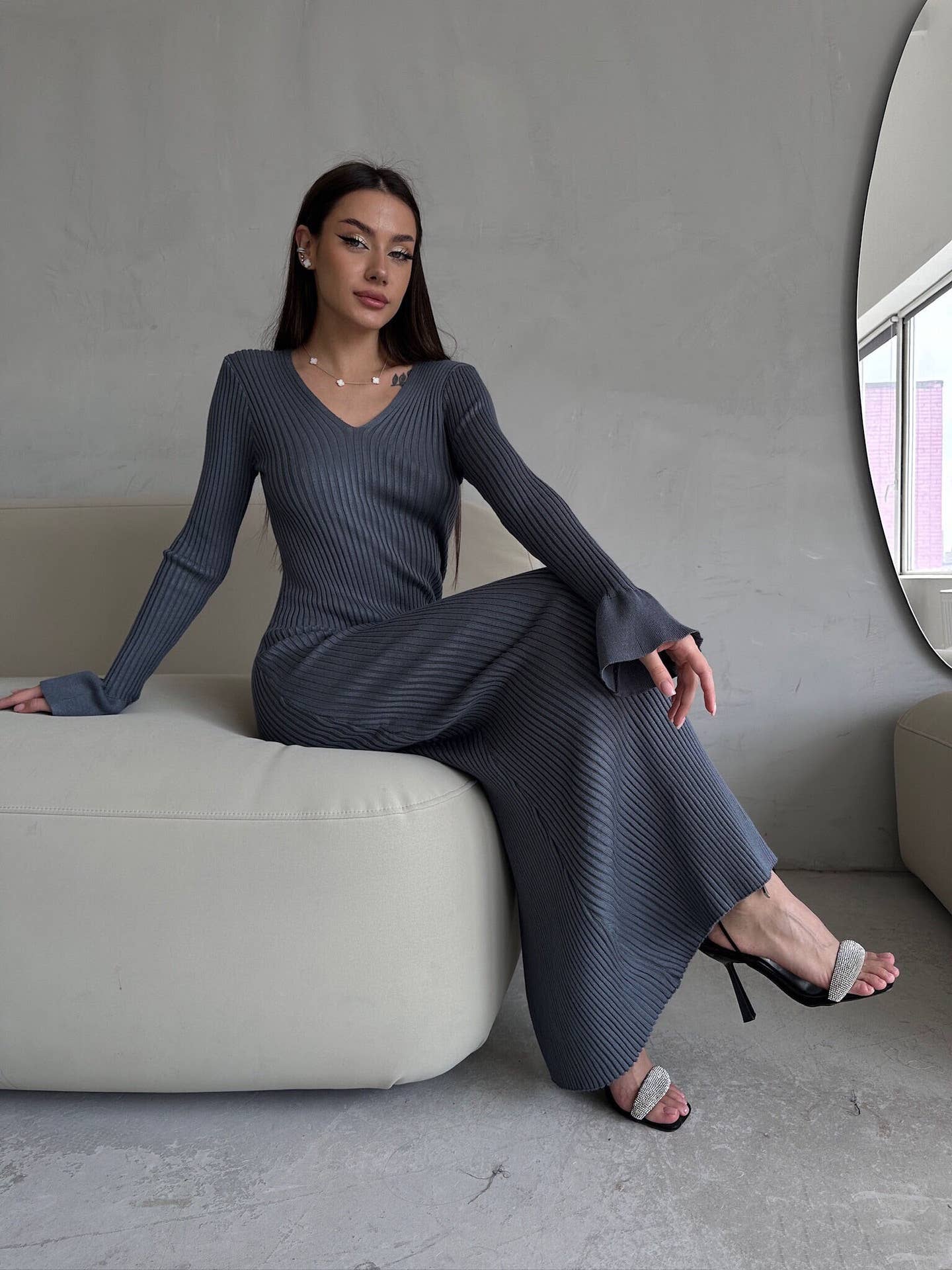 SOLID COLOR PIT STRIP LONG KNIT SLIM-FIT DRESS