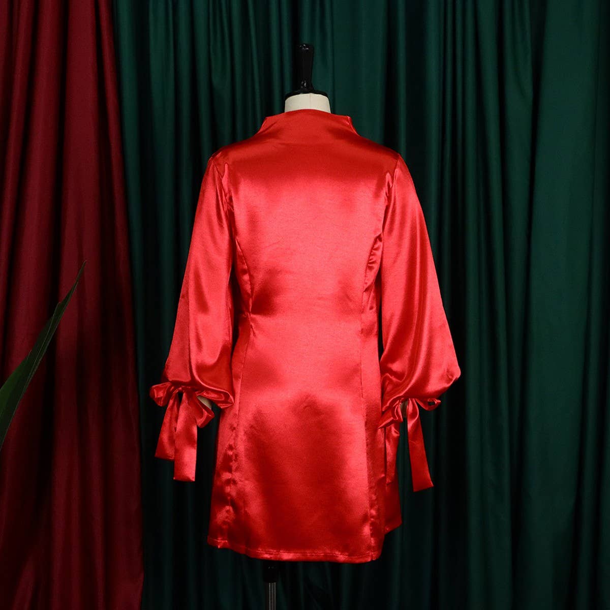 FASHIONABLE DRESS WITH PUFF SLEEVES AND WAIST