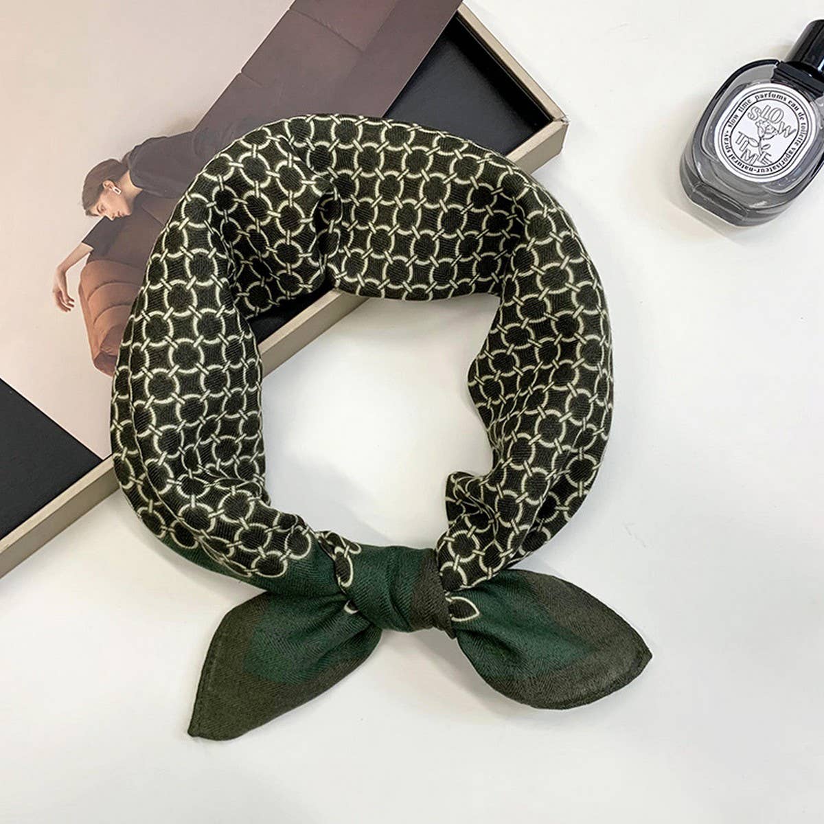 FASHIONABLE SQUARE SCARF FOR ALL-MATCH DECORATION