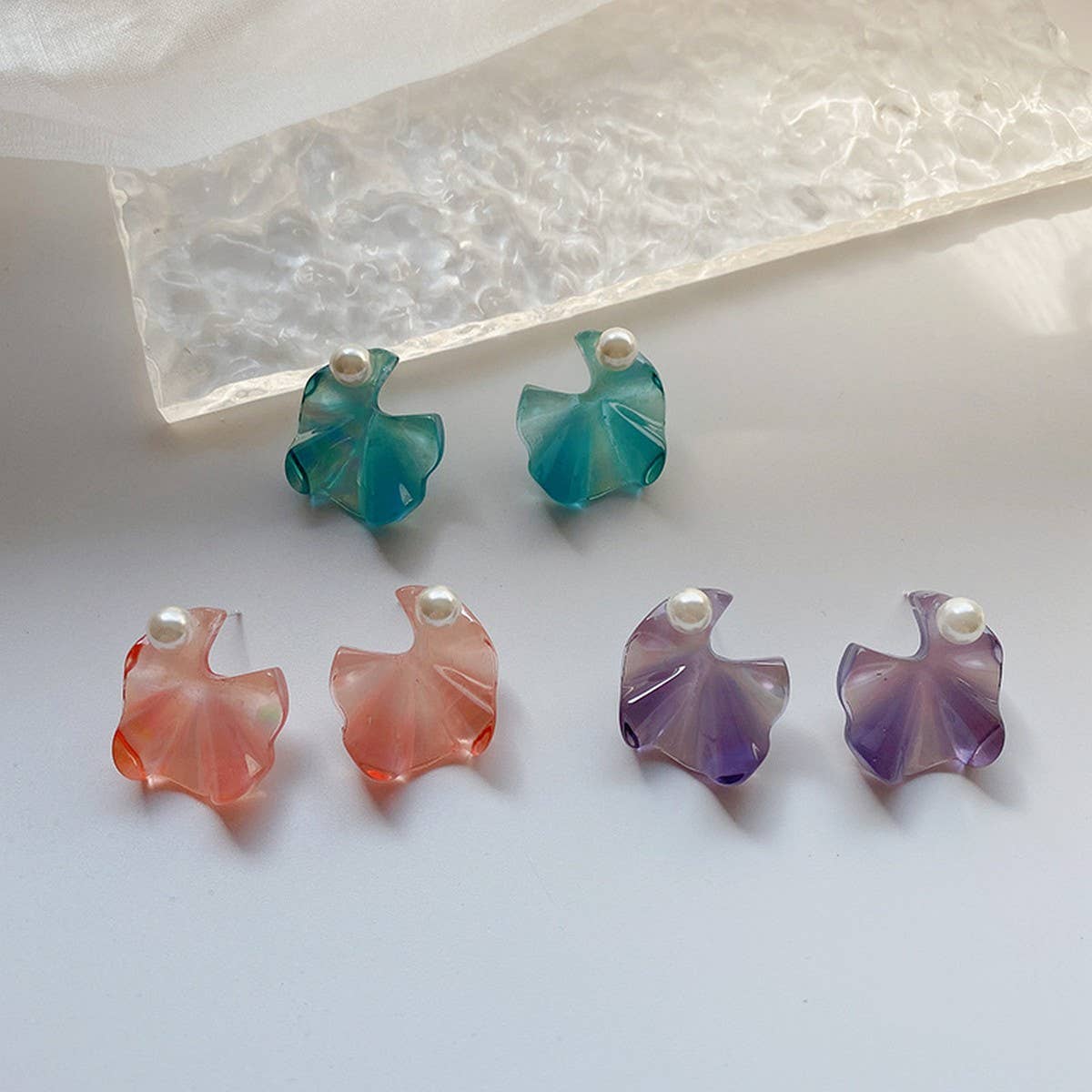 WAVE PLEATED THREE-DIMENSIONAL EARRINGS