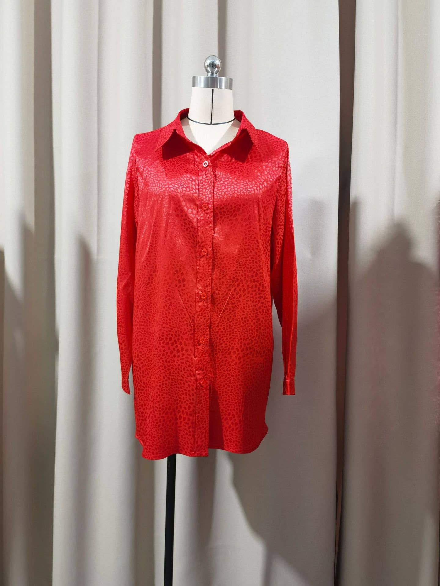 Elegant satin gravel pattern long-sleeved shirt