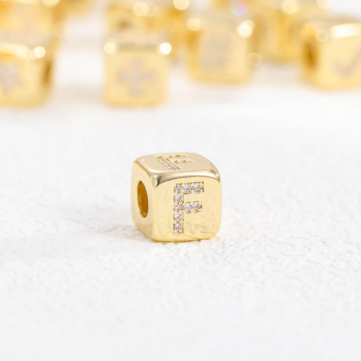 18K Gold-Plated Zirconia Dice Pendant Necklace_CWMM5876