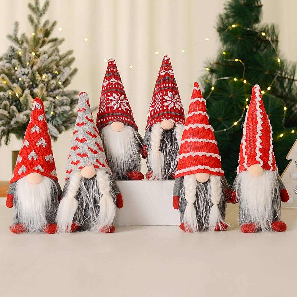 CHRISTMAS DECORATIONS HEART RUDOLPH ORNAMENTS