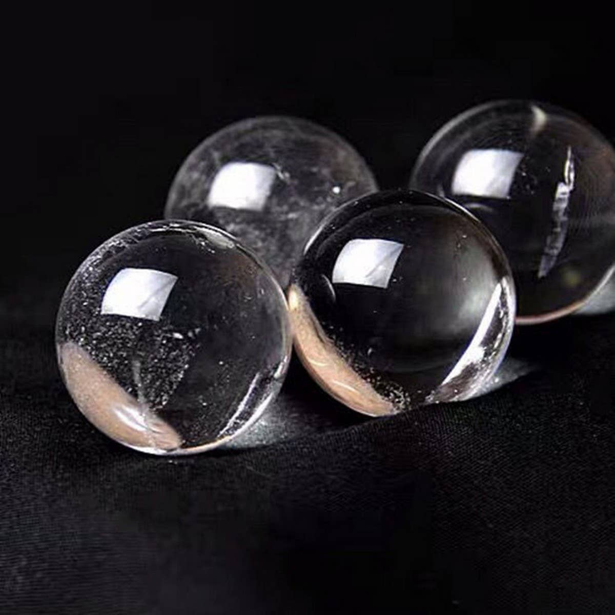 Polished White Quartz Sphere Decor_CWMM8108