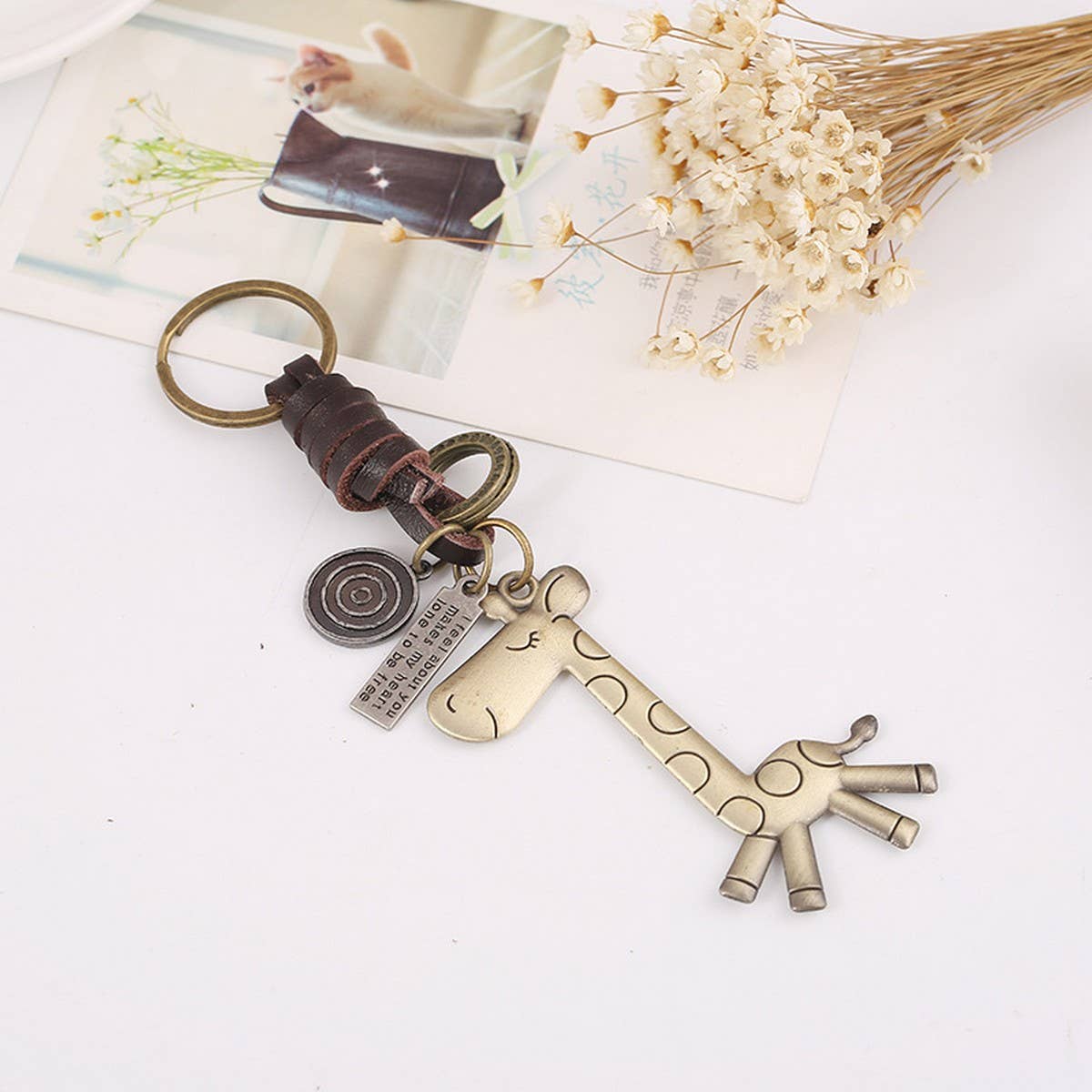CREATIVE CUTE GIRAFFE LEATHER KEYCHAIN