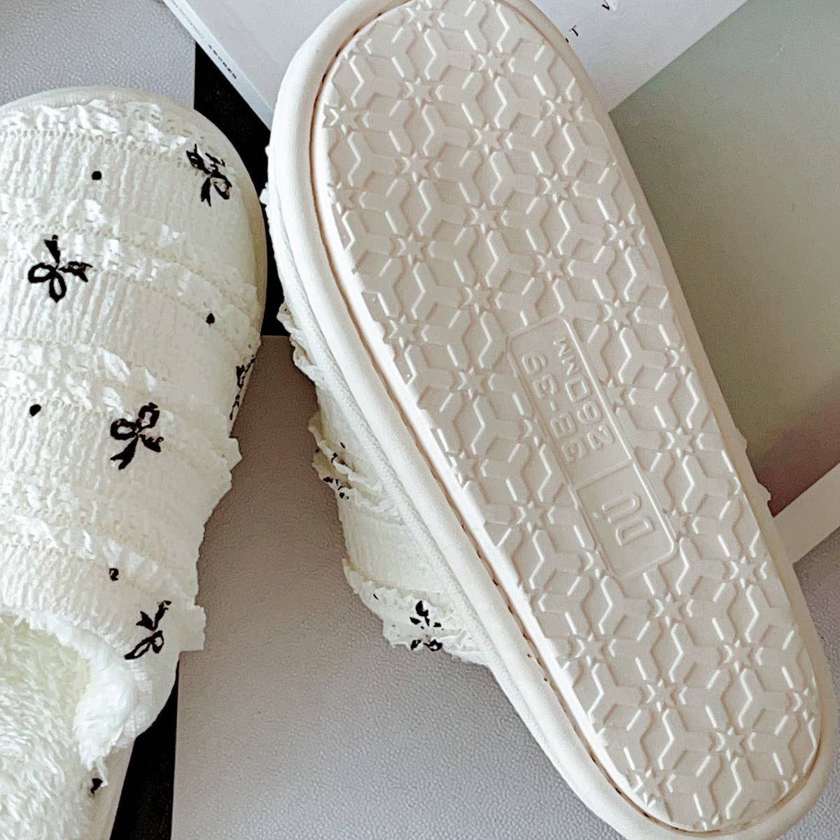 NEW STYLE HOME WARM PLUSH NON-SLIP COTTON SLIPPERS_CWMM2952
