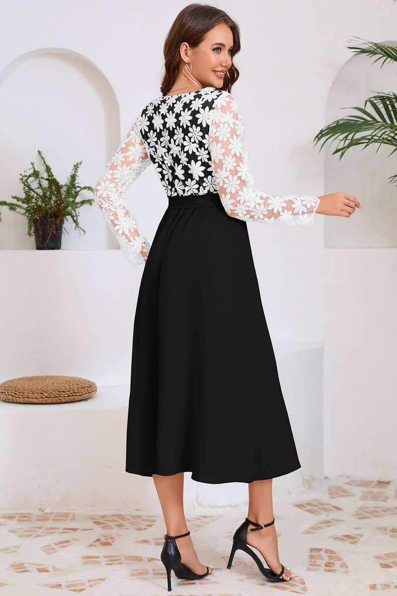 CWDMD3999_LACE-UP V-NECK LACE-TRIMMED CONTRAST DRESS