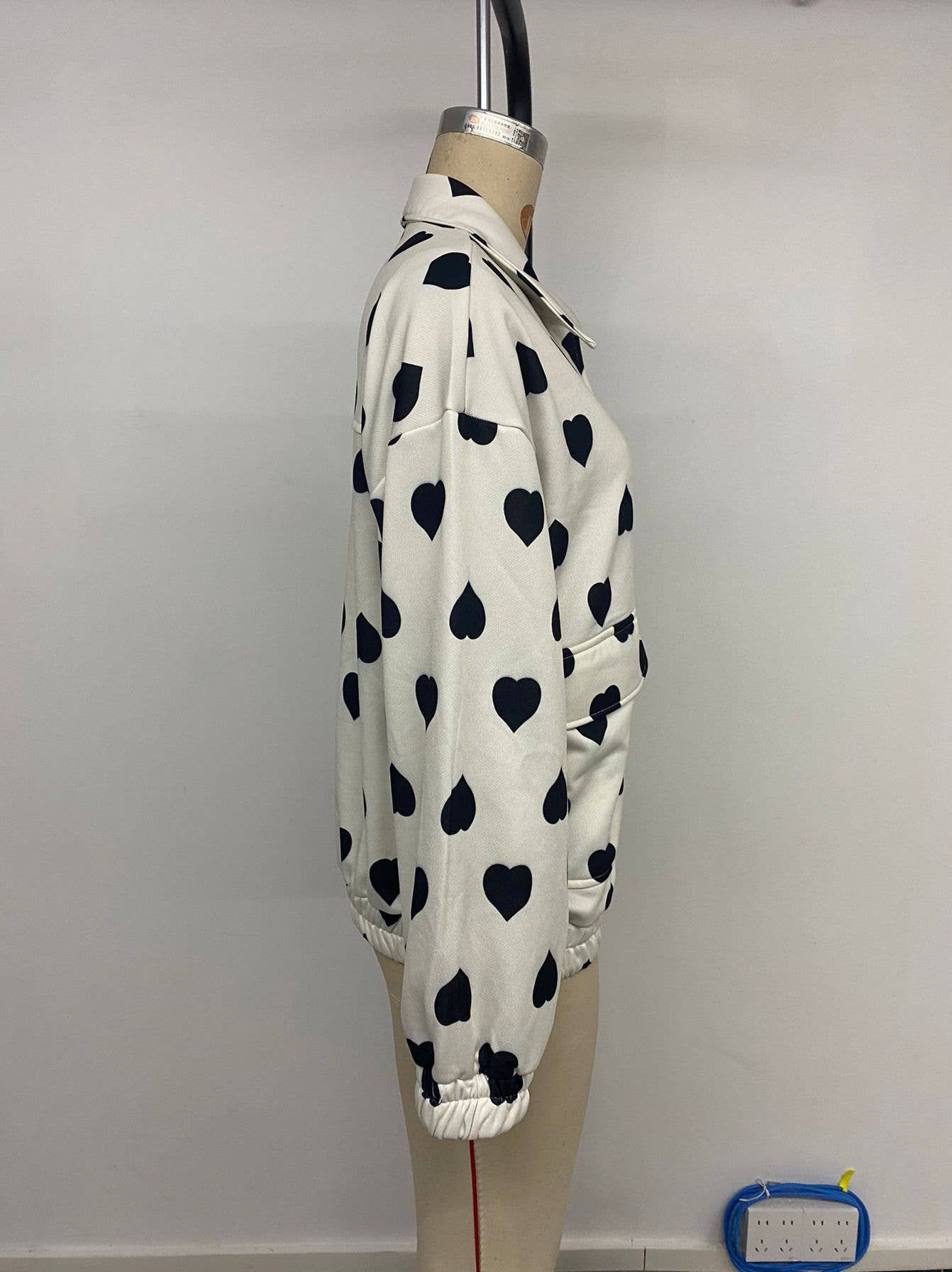 Street casual zipper lapel heart-shaped coat