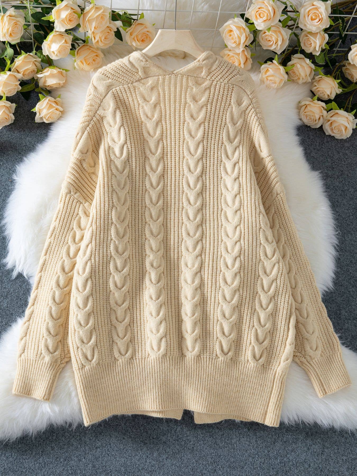 Fashionable thick and loose twisted sweater coat