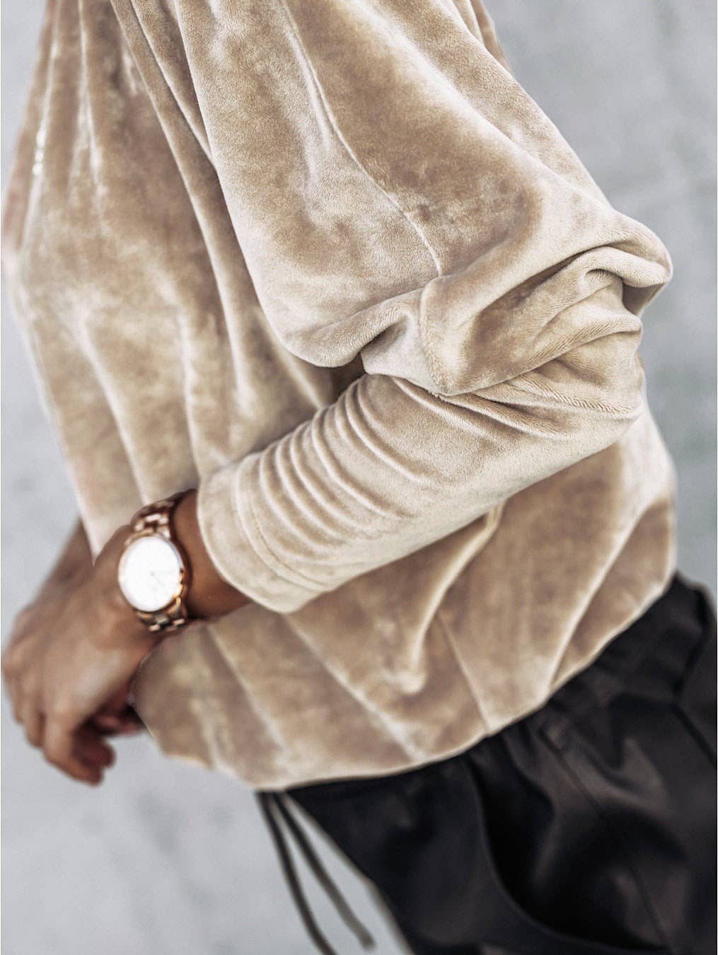 SIMPLE CASUAL LONG-SLEEVED CANARY SWEATSHIRT