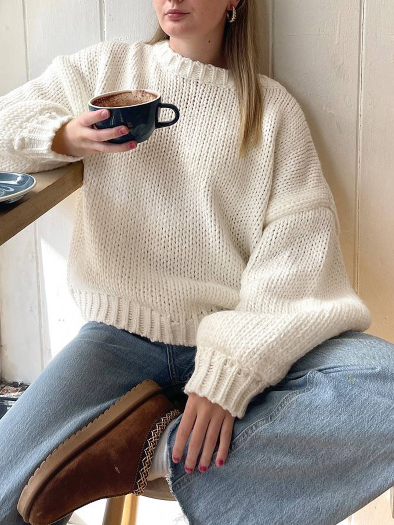 Leisure simple round neck long sleeve sweater