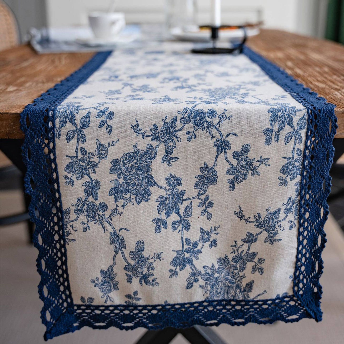 MULTI PATTERNED LACED DETAIL TABLE RUNNER