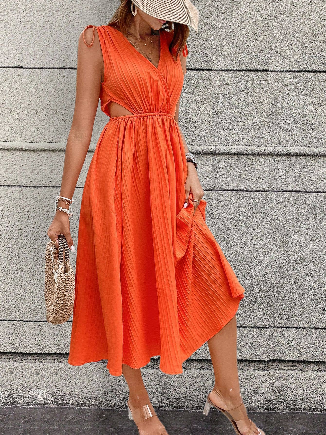 Waist-exposed V-neck sexy high-waisted dress