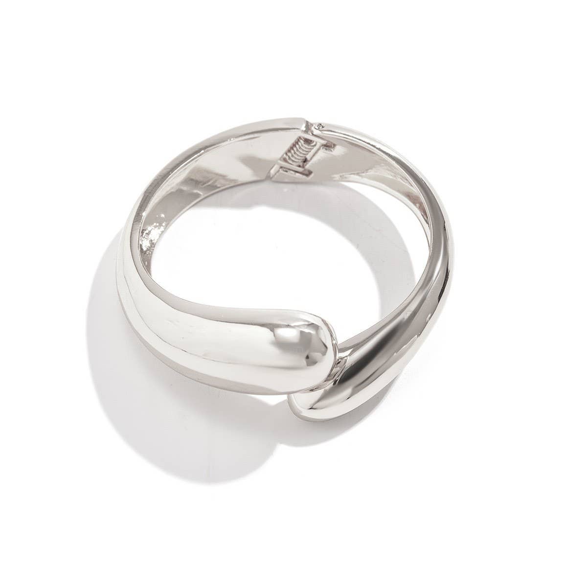 DESIGN METAL GLOSSY WATER DROP HUG BRACELET