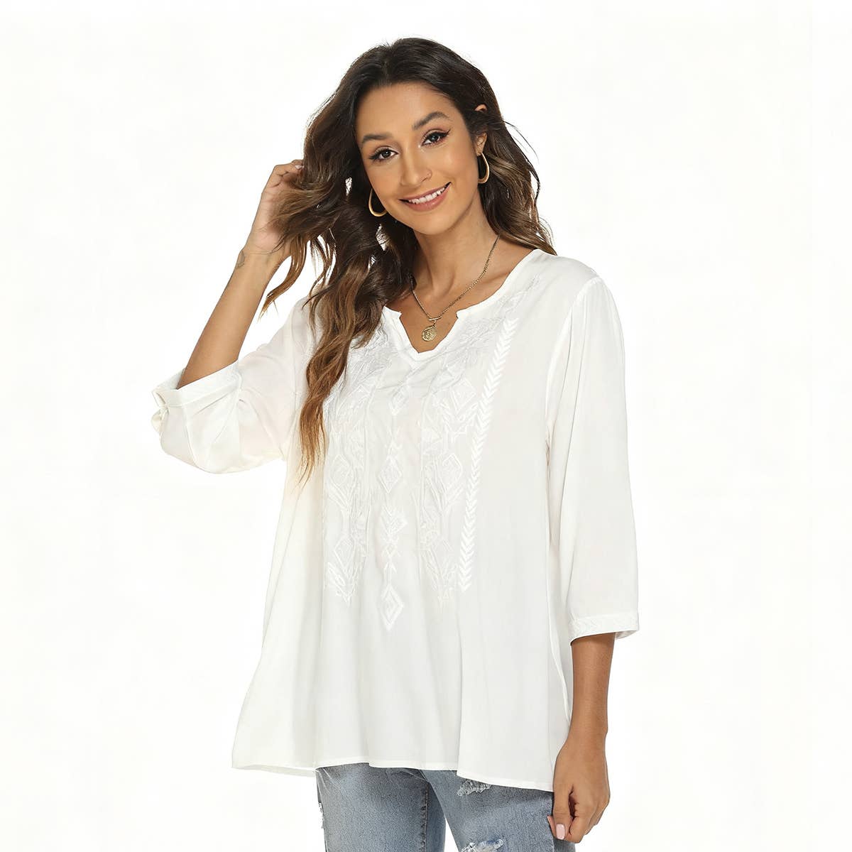 Solid-color mid-sleeved V-neck embroidered shirt
