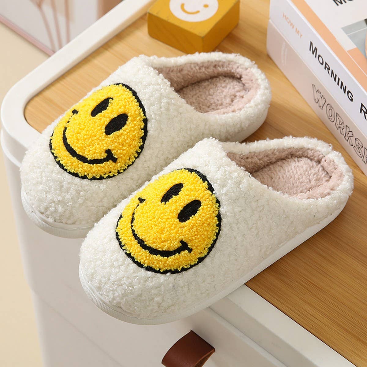 Cute Cartoon Smiling Face Fabric Slippers