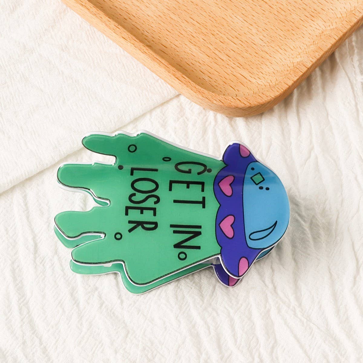 CWAHA1611_HALLOWEEN ALIEN SPACESHIP HAIR CLAW CLIP