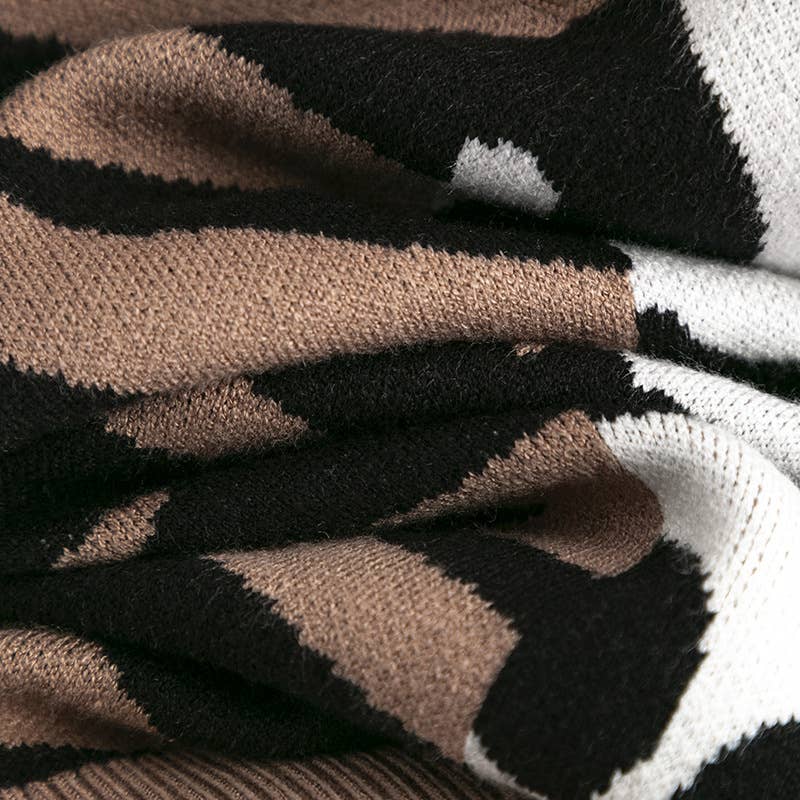 LEOPARD PRINT PATCHWORK MIXED KNIT SWEATER