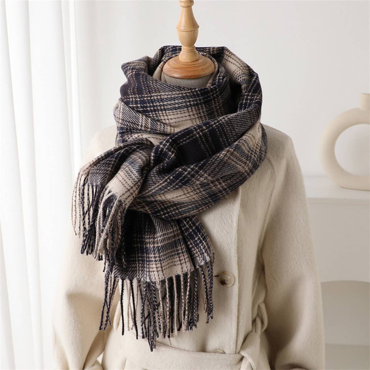 Artistic Plaid Tassel Scarf for Fall and Winter_CWASC2762