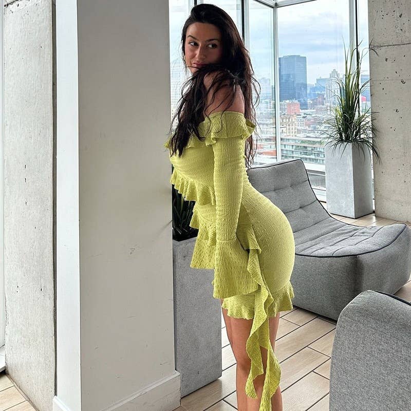 One-shoulder ruffled flared sleeve ribbon dress