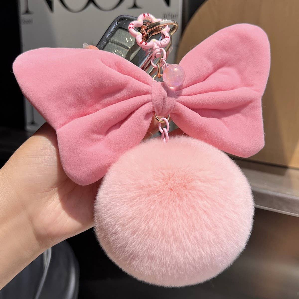 CUTE BUTTERFLY FUR BALL CAR KEYCHAIN PENDANT