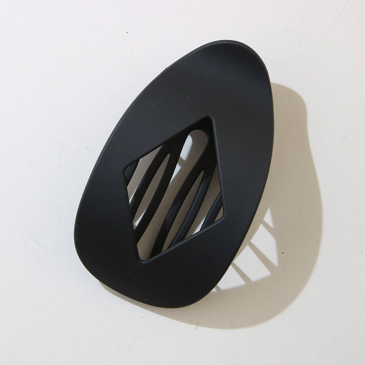 CWAHA07408_LEOPARD PRINT FLAT HAIR CLIP STYLISH GEOMETRIC