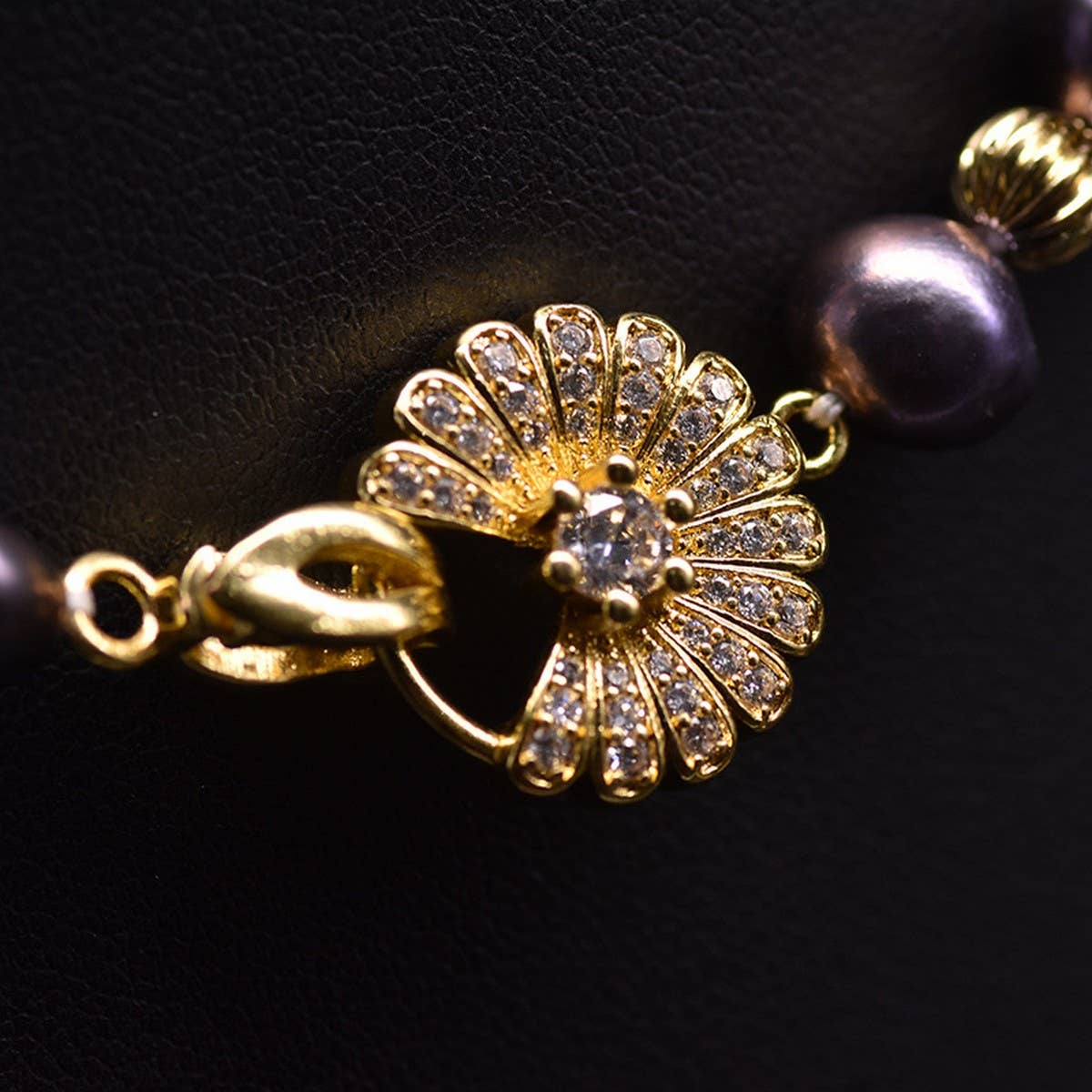 WOMEN'S ALL-MATCH NICHE NATURAL PEARL NECKLACE