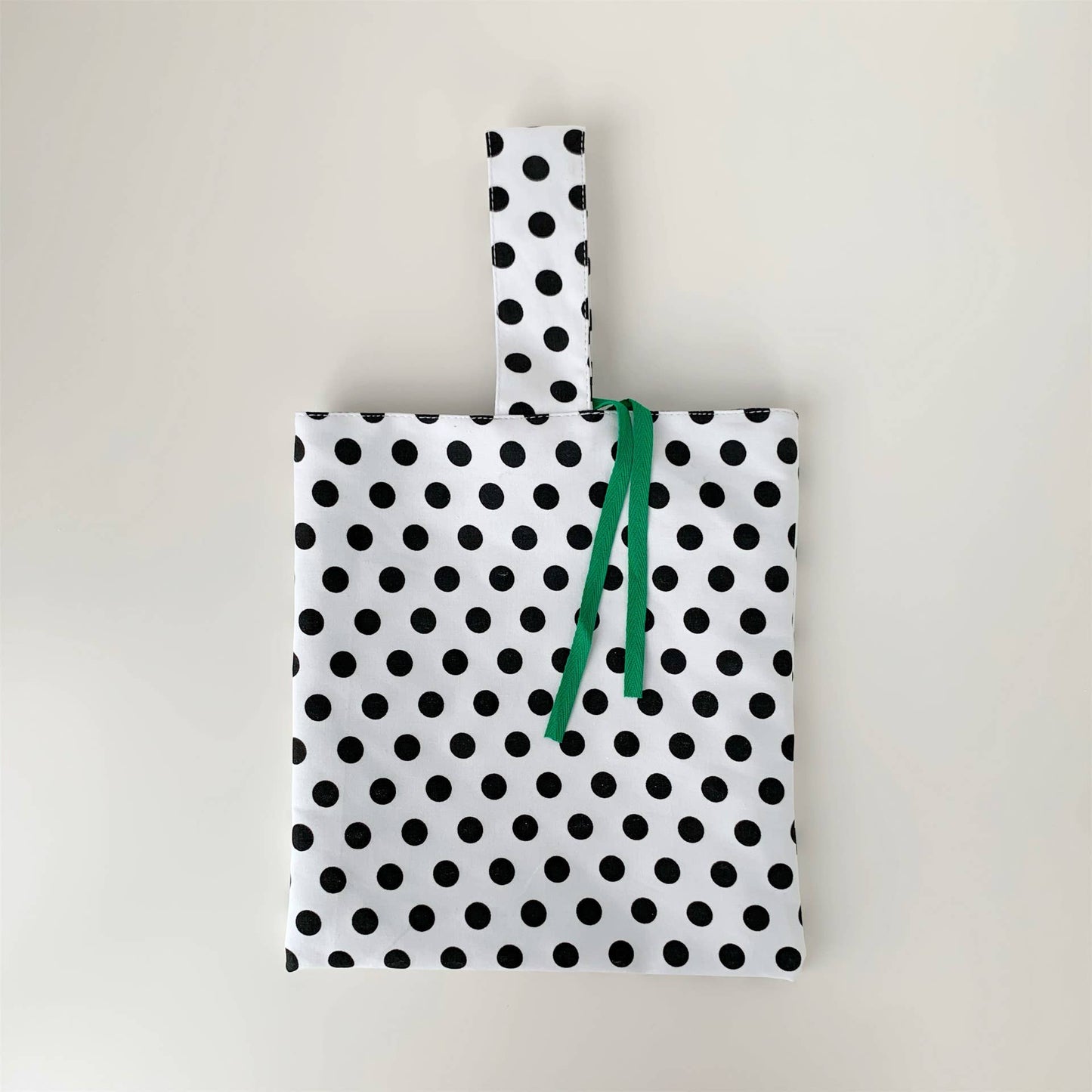 Black white polka dot storage polka dot handbag
