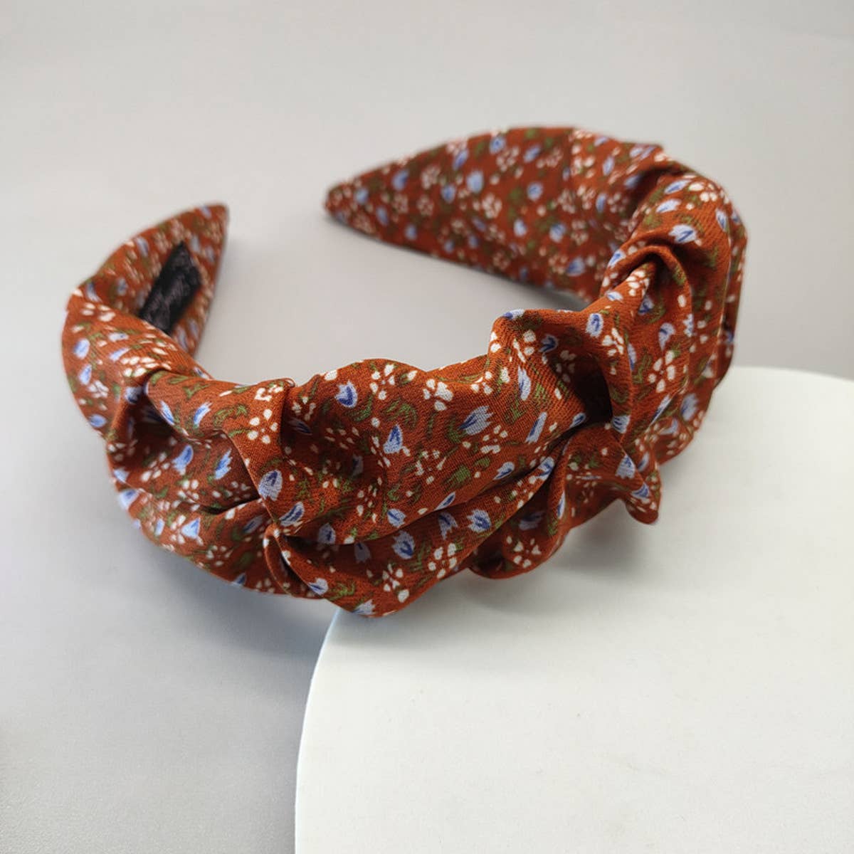 TRENDY FLORAL PLEATED HEADBAND