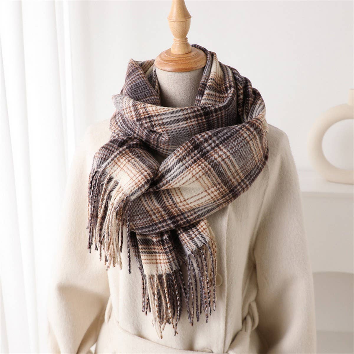 Artistic Plaid Tassel Scarf for Fall and Winter_CWASC2762