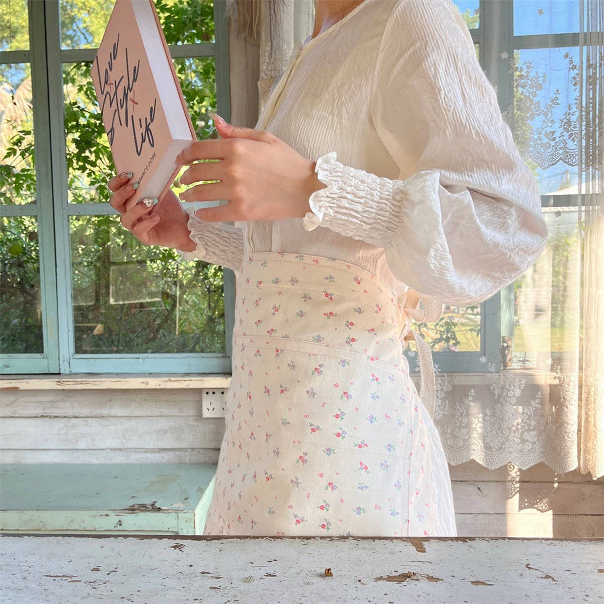 HALF-BODY FLORAL HOME CAFE WORK APRON