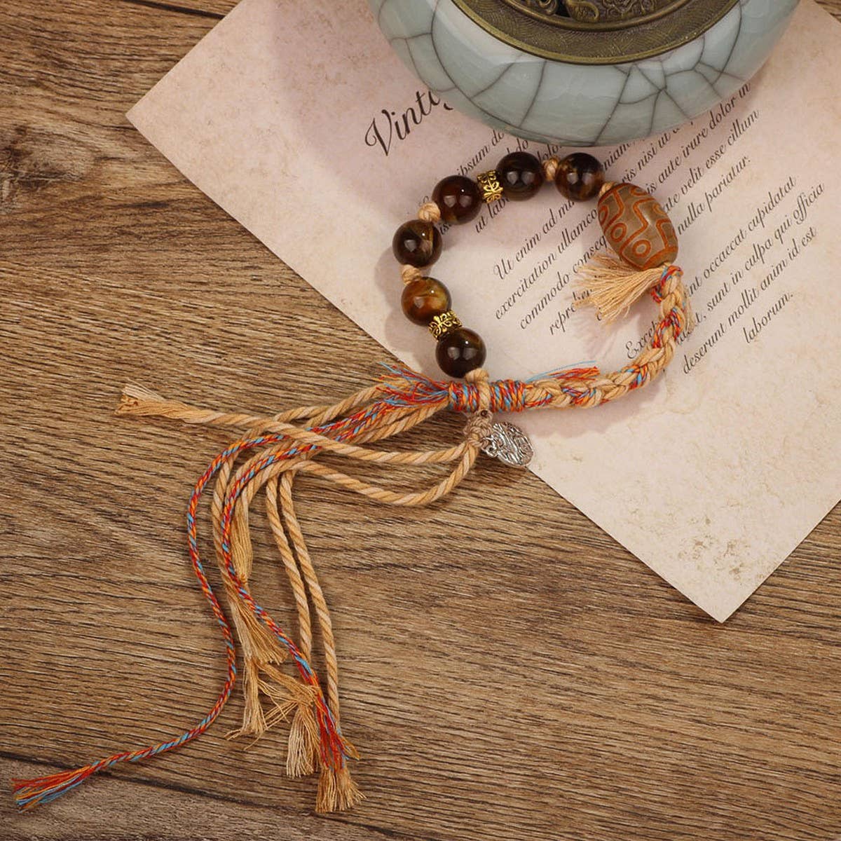 RETRO ETHNIC STYLE HAND-WOVEN TASSEL BRACELET_CWAJE3962