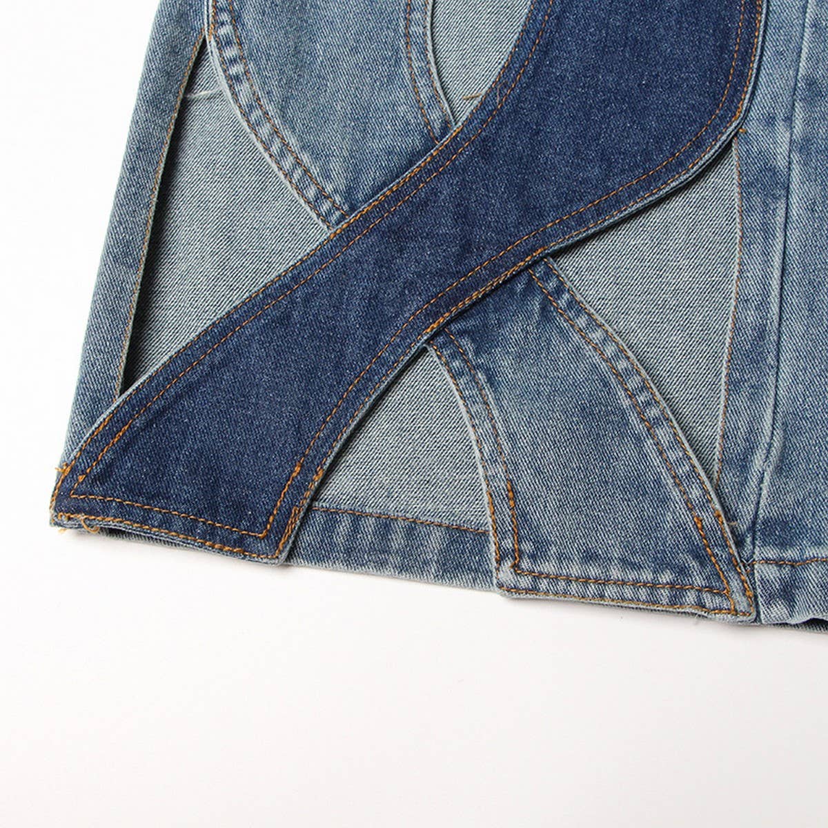 SPLICED CONTRASTING HOLLOW OUT JEANS_CWJP0189