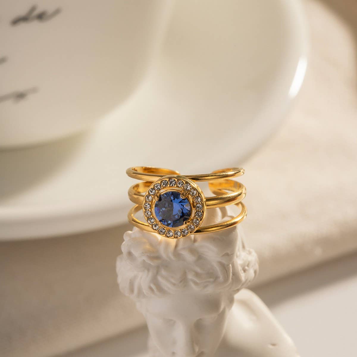 BLUE ROUND NON-FADING VERSATILE RING_CWAJE1394