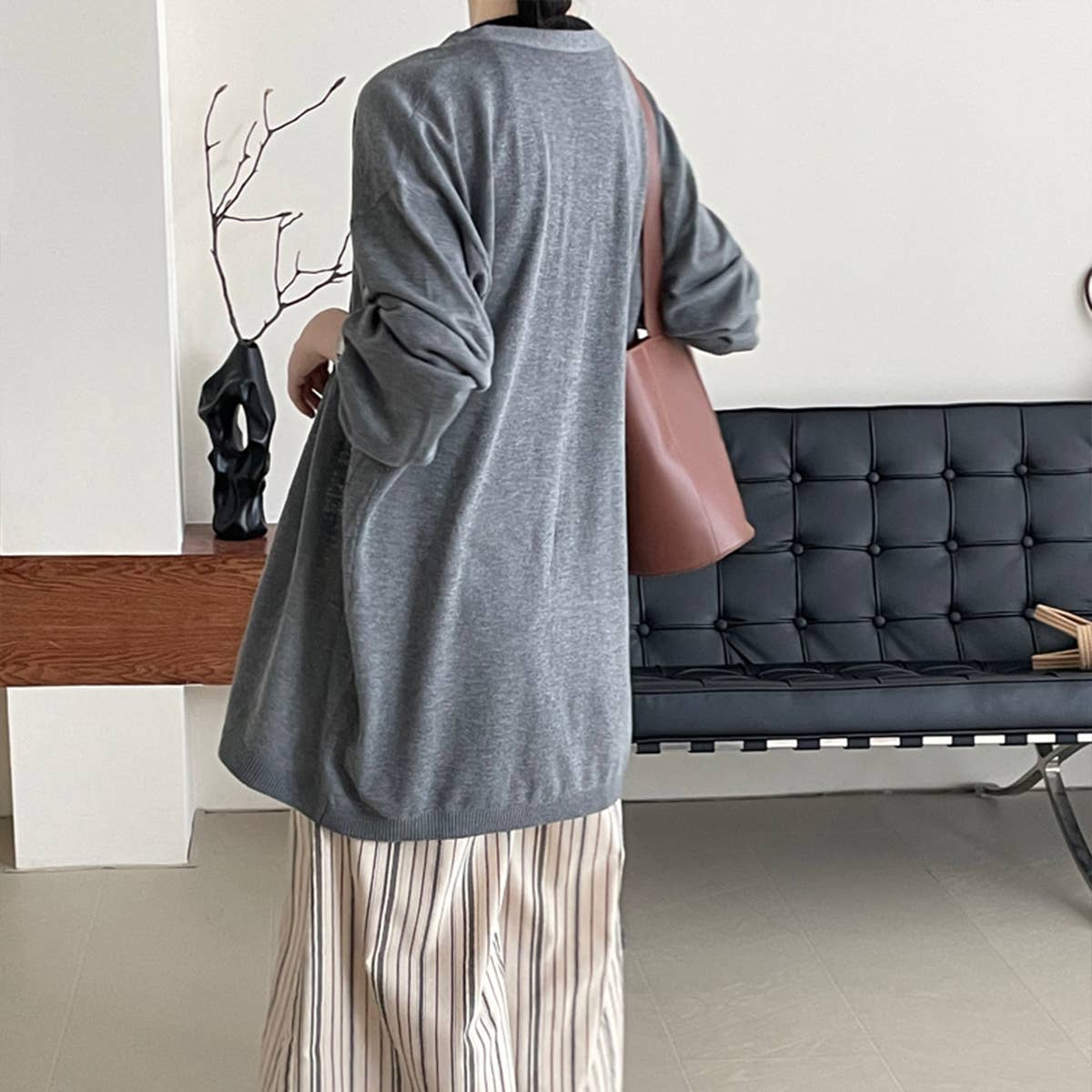 Long sleeve long wool knit cardigan without button