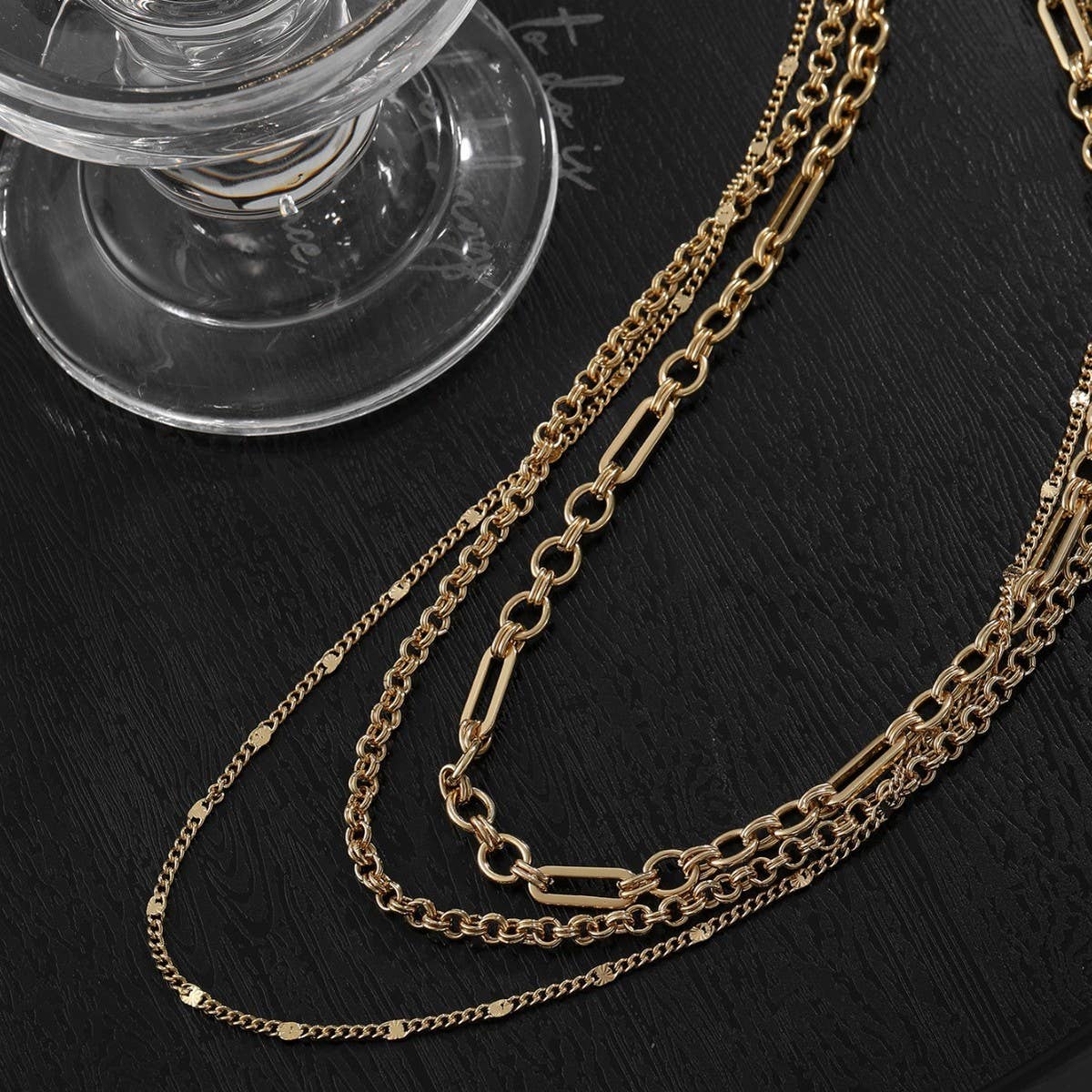 VINTAGE ELEGANT MULTI-LAYERED PAPERCLIP NECKLACE
