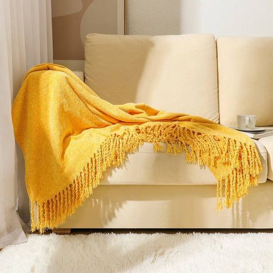 FRINGED SOFT AND WARM KNITTED BLANKET