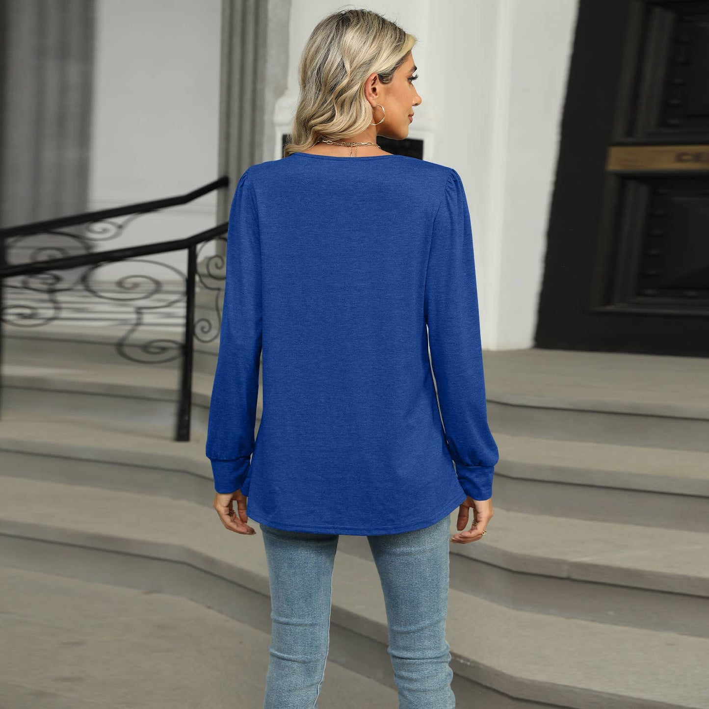 SOLID COLOR U-NECK PLEATED LONG SLEEVE TOP