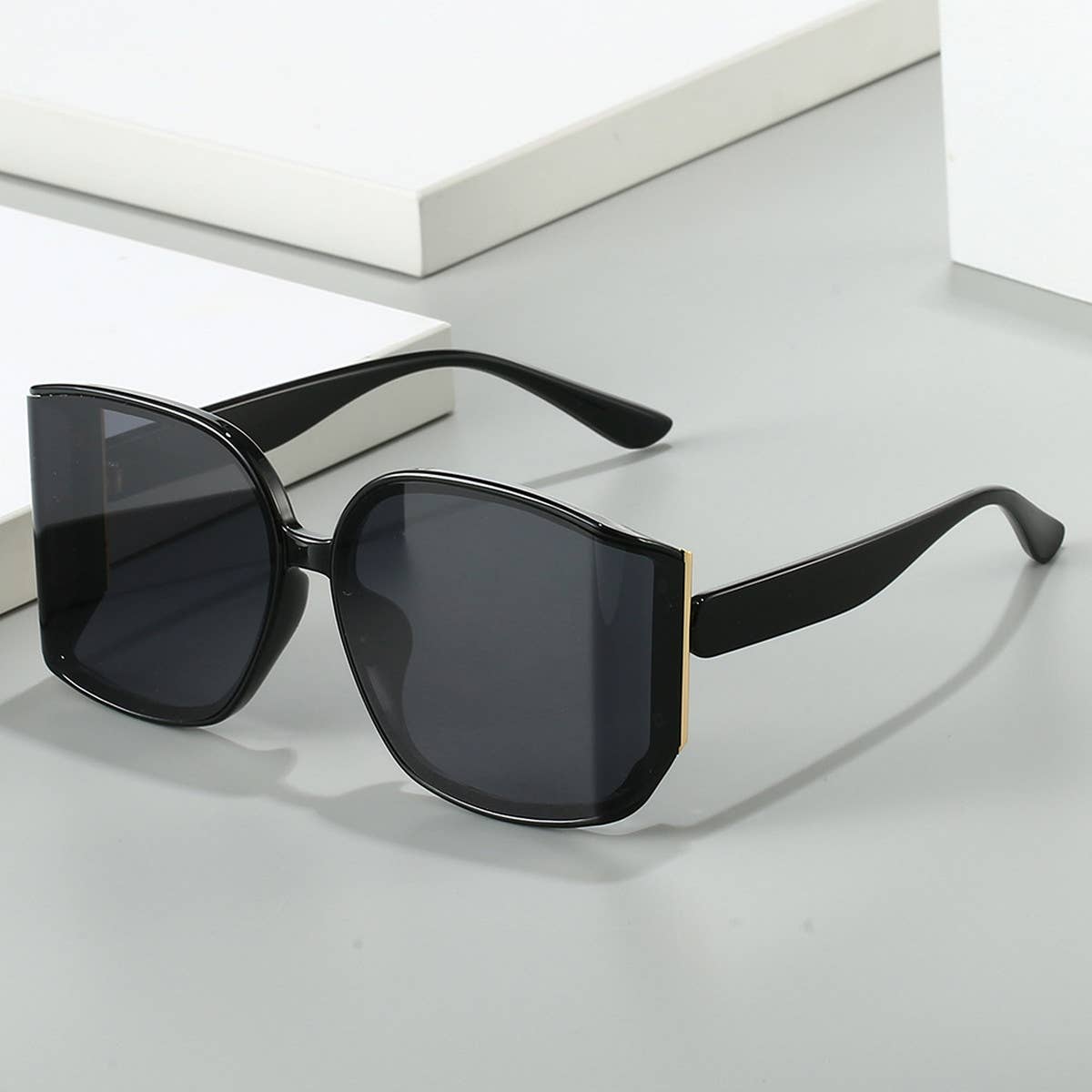 ANTI-UV LARGE FRAME POLYGONAL CURVED SUNGLASSES_CWASG0392