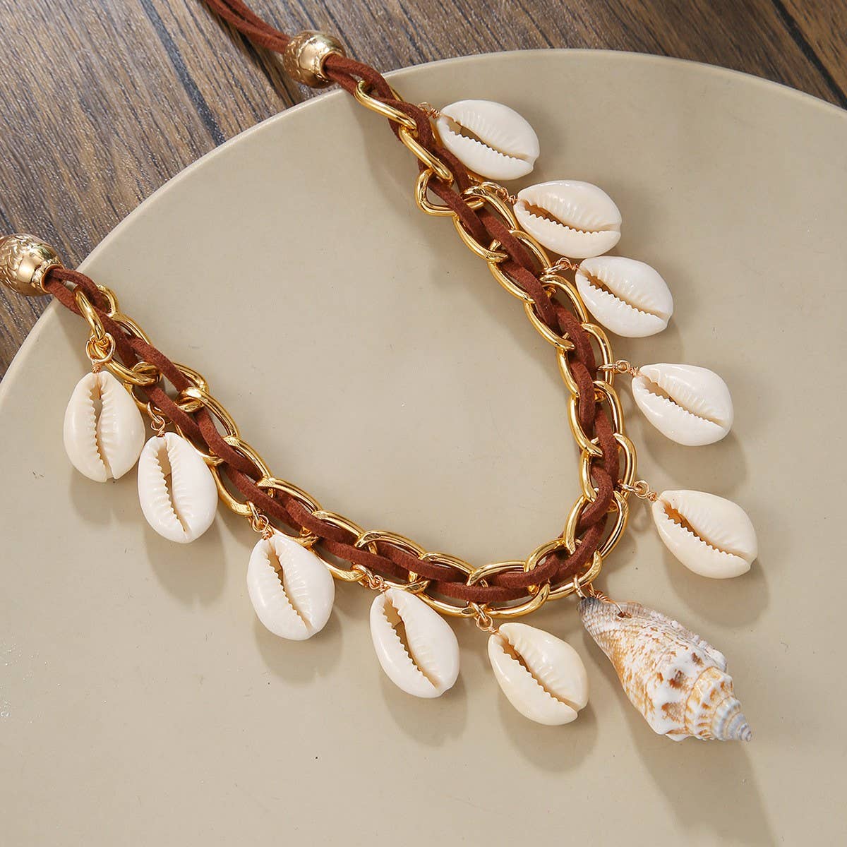 BOHEMIAN CASUAL SHELL PENDANT NECKLACE_CWAJE1558