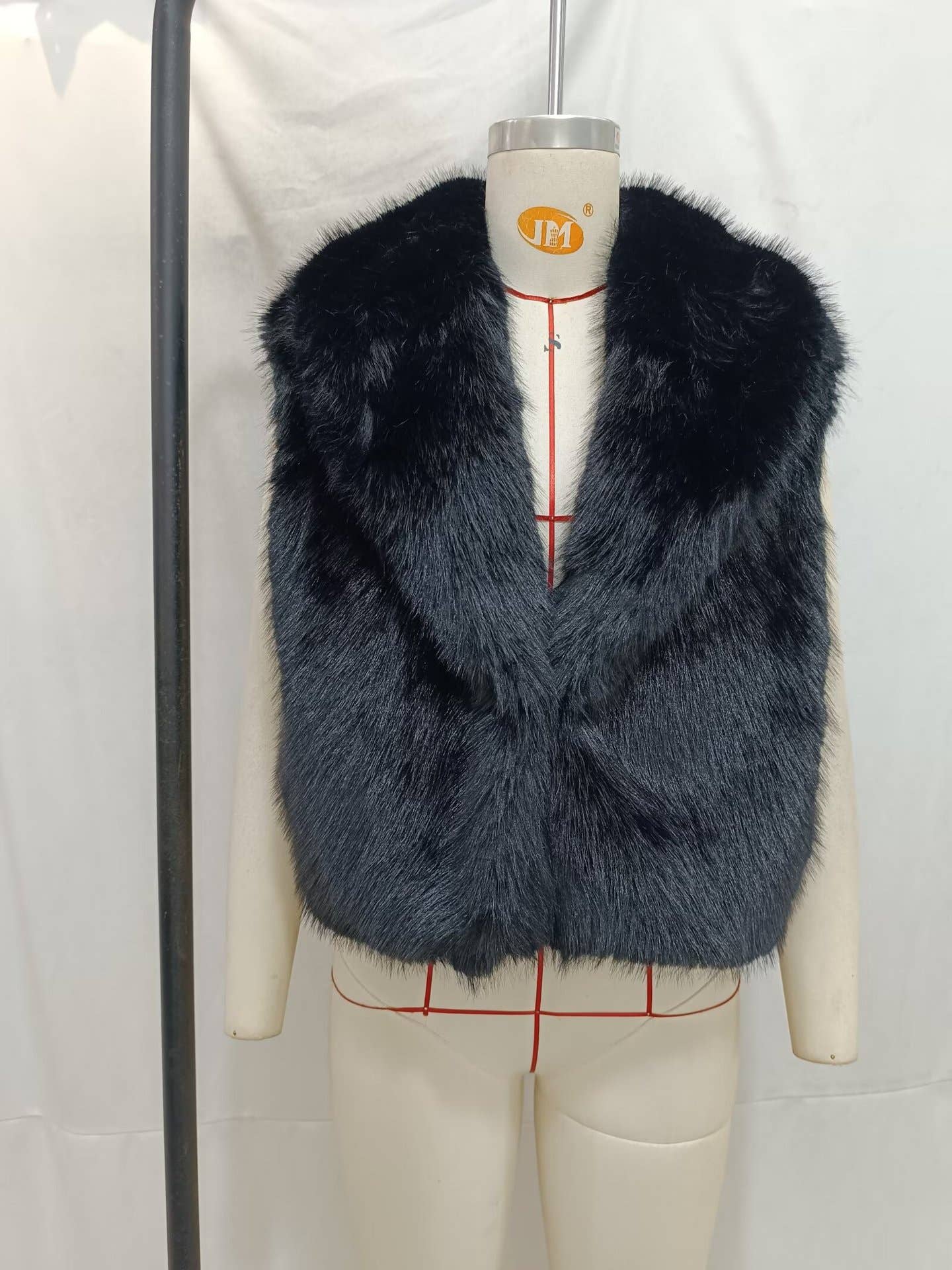 FASHION ALL-IN-ONE SOLID COLOR FAUX FUR VEST