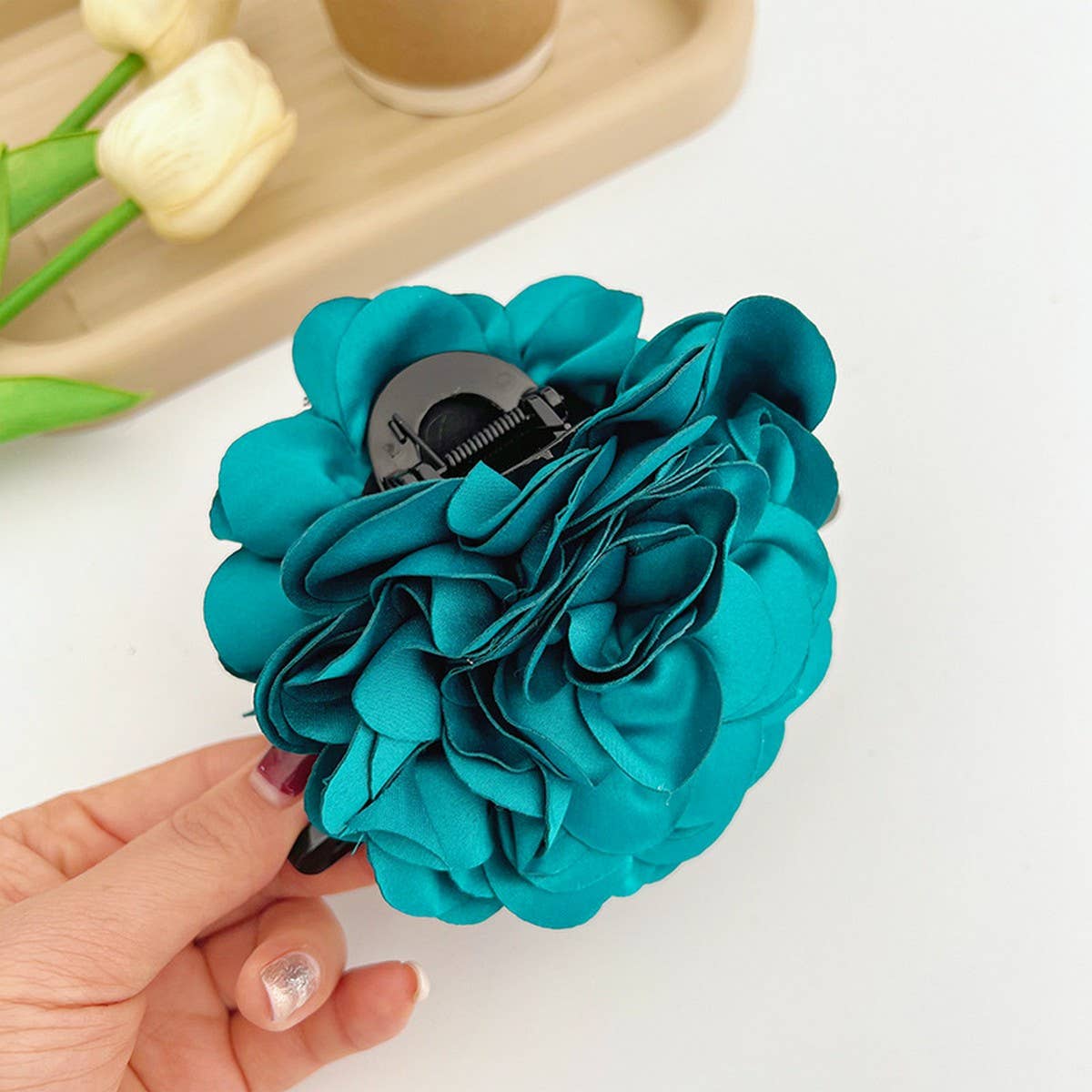 TEMPERAMENT AND VERSATILE ROSE HAIRPINS_CWAHA1190