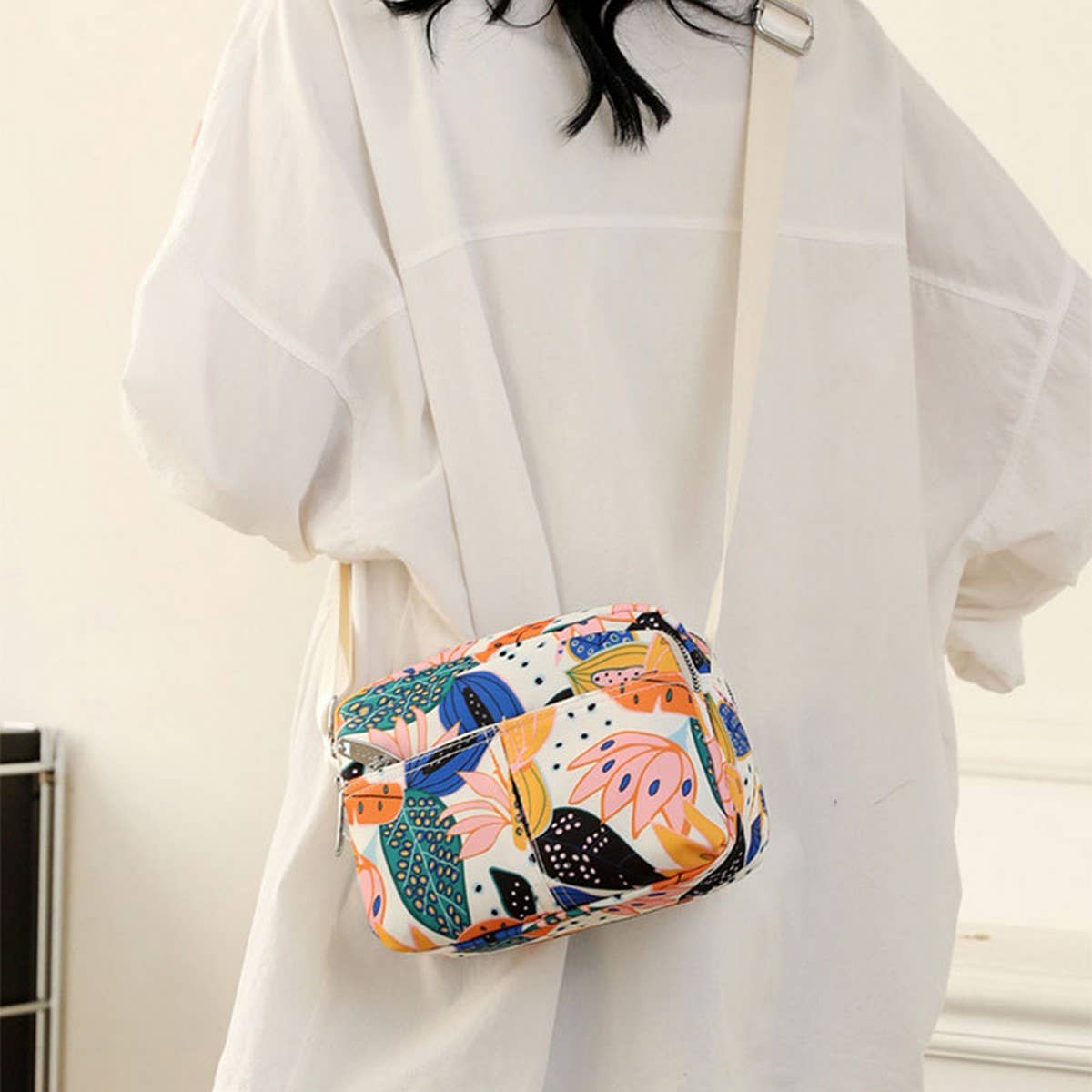 NYLON LARGE CAPACITY SHOULDER MESSENGER BAG_CWAB3487