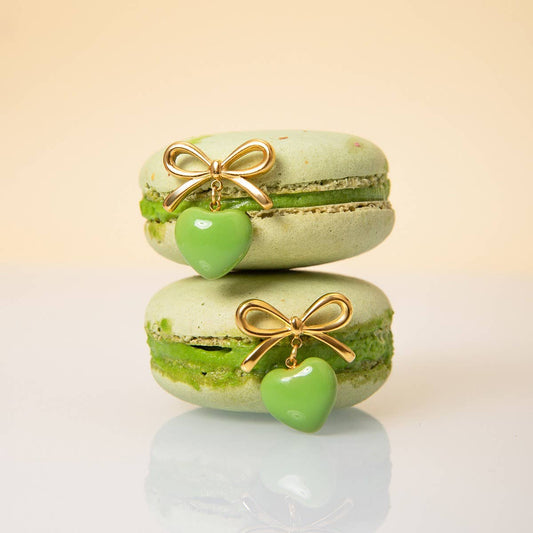 BOW WITH A HEART-SHAPED OIL DROP EARRINGS_CWAJE1881