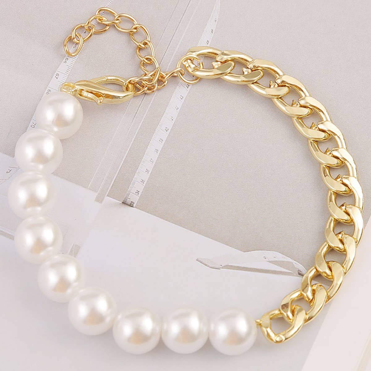 PEARL CHARM BEADED BRACELET_CWAJE0454
